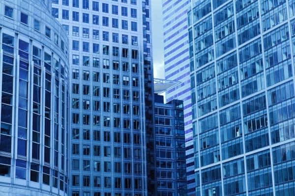 Fenêtres d'immeubles de bureaux'