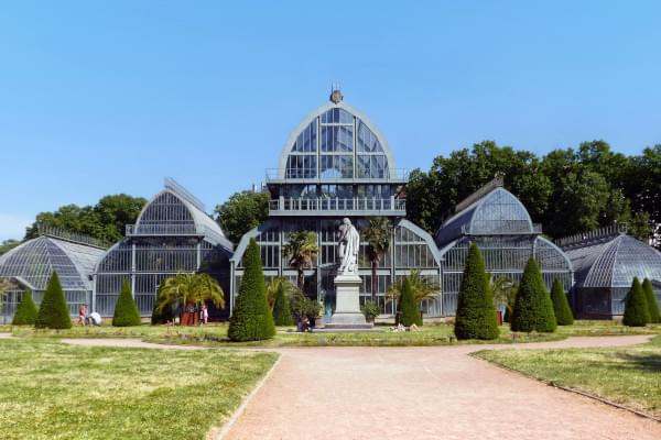 Très belle serre horticole en fer forgé